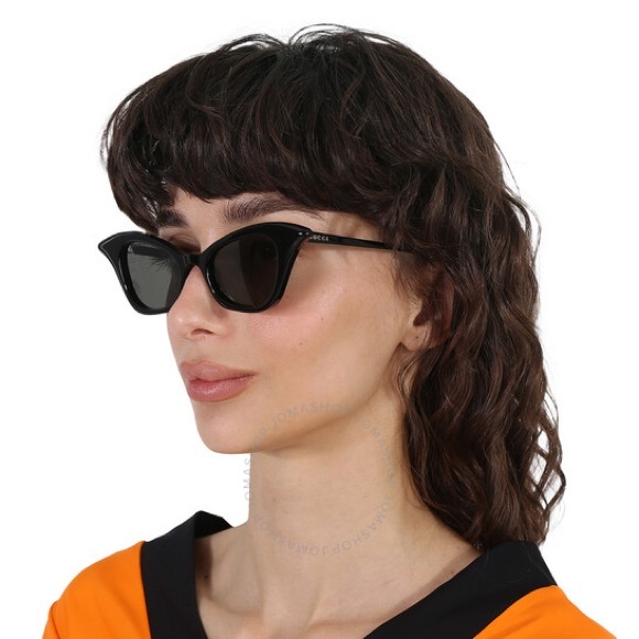 NEW GUCCI CAT EYE WOMEN SUNGLASSES GUCCI BLACK GREY SUNGLASSES - Picture 2 of 5